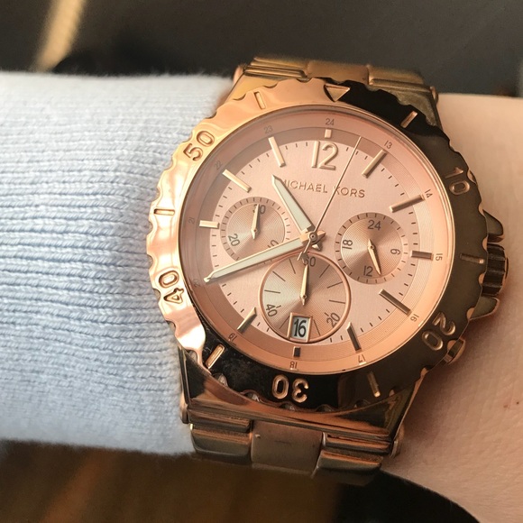 KORS Michael Kors Jewelry - Michael Kors Rose Gold Watch, very gently worn.